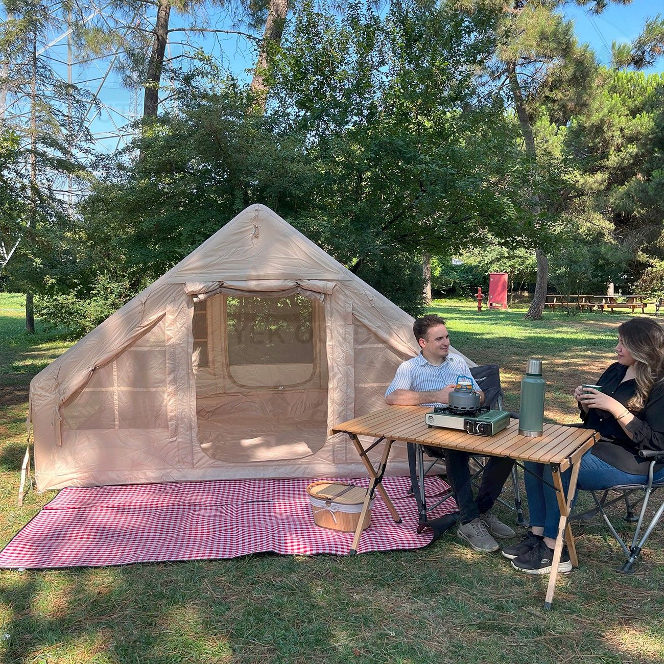 Yek Outdoor 210D Oxford 6 Kişilik 4 Mevsim Soba Çıkışlı Şişme Kamp Çadırı – Pompalı, 210x300x190 cm